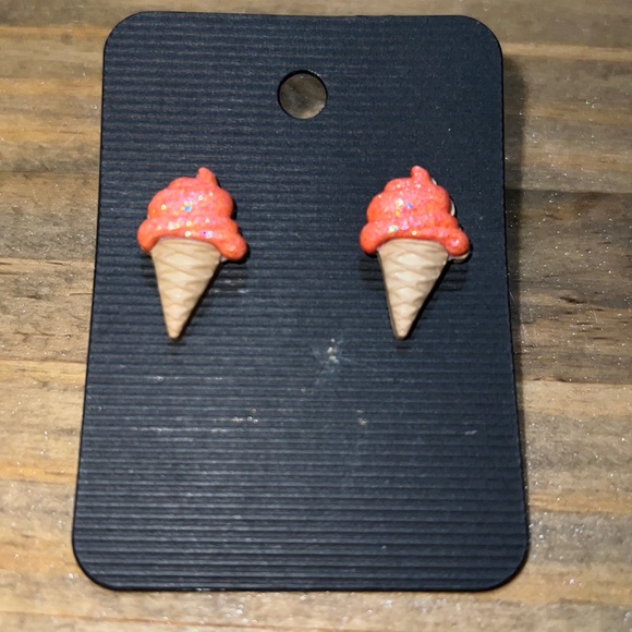 Cute pink and tan ice cream cone earrings, plastic glittery, nickel free - Picture 1 of 2